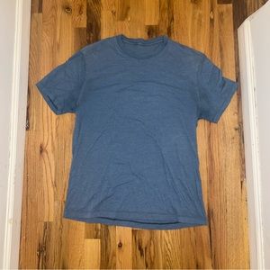 Lululemon mens workout shirt